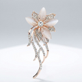 KRYSTAL BLOMST BROCHE