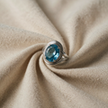 Aquamarineblå zirkonia ring