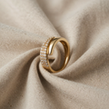 Elegant Guldring med Funklende Sten