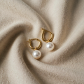 Elegant Earrings with Gold White Pearls
