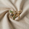 HONNINGBLOMST BROCHE