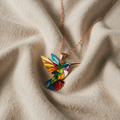 Regnbue-kolibri-halskæde - "Joy Takes Flight" statement-vedhæng 