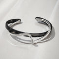 Minimalistisk armbånd i bølgefacon
